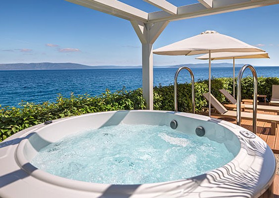 Marina Home für 4+2 mit Jacuzzi